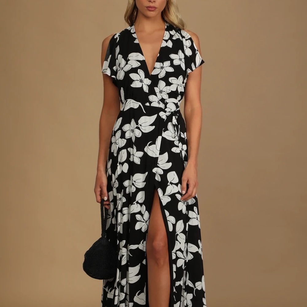 Black and White wrap maxi! Lulua sz Large